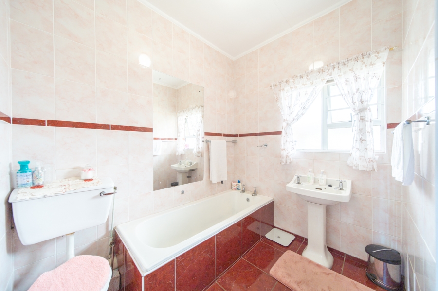 4 Bedroom Property for Sale in Vincent Eastern Cape